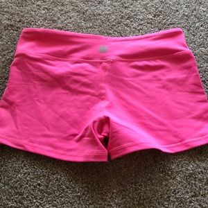 Size M IAB MFG shorts